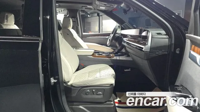 Cadillac Escalade 5th Gen — Фото автомобиля 18