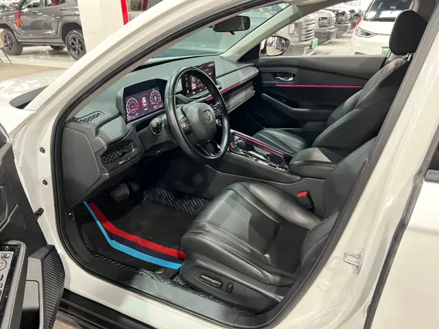 Honda Accord — Фото автомобиля 7