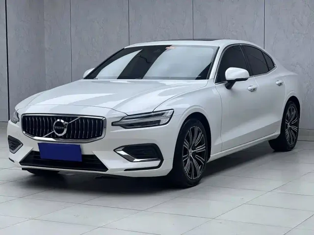 Фотография автомобиля — Volvo S60