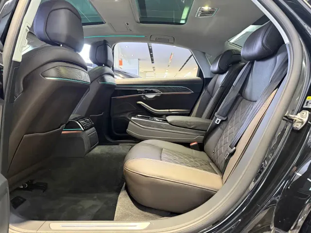 Audi A8 — Фото автомобиля 12