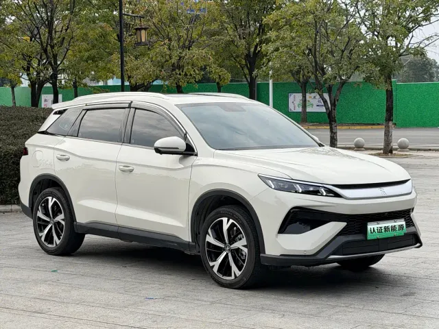 BYD Song Pro — Фото автомобиля 3