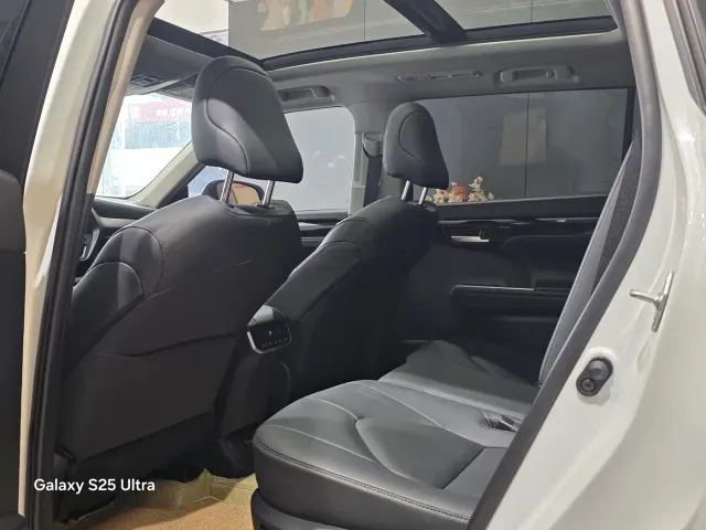 Toyota Highlander — Фото автомобиля 6