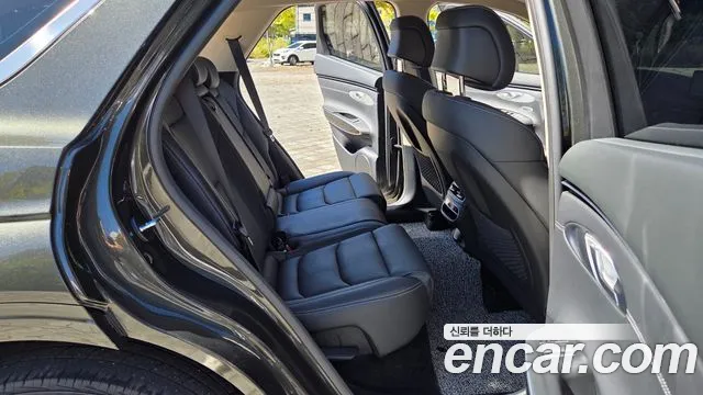 Genesis GV70 — Фото автомобиля 14