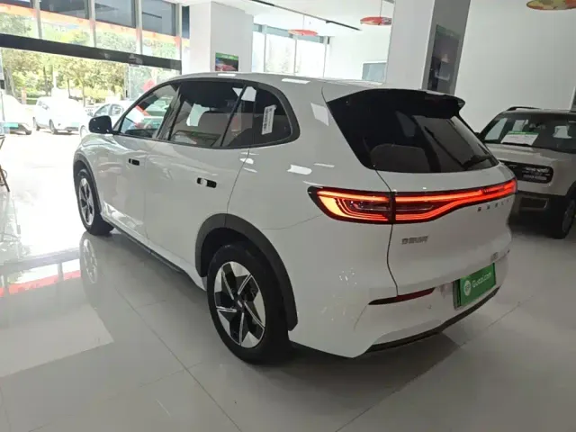Geely Galaxy E5 — Фото автомобиля 4
