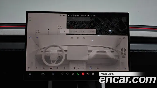 Tesla Model Y — Фото автомобиля 26