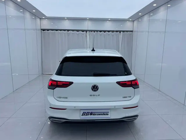 Volkswagen Golf — Фото автомобиля 5