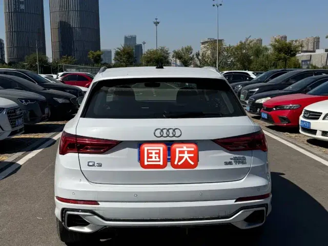 Audi Q3 — Фото автомобиля 5