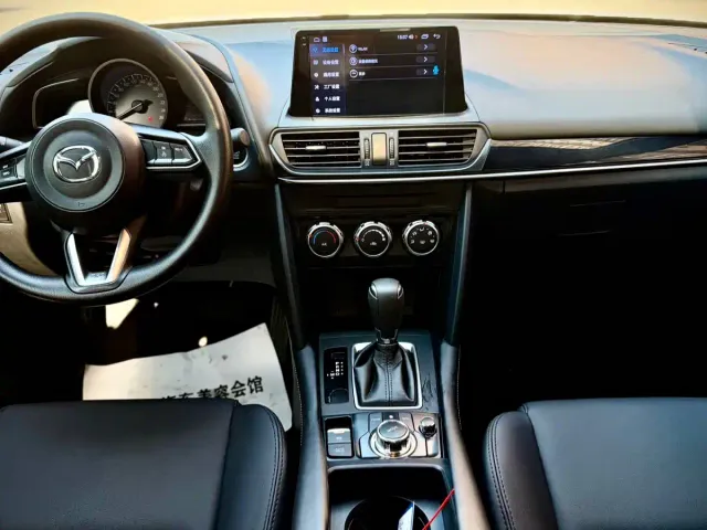Mazda CX-4 — Фото автомобиля 24