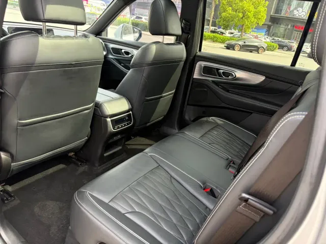 GAC Trumpchi GS8 — Фото автомобиля 14