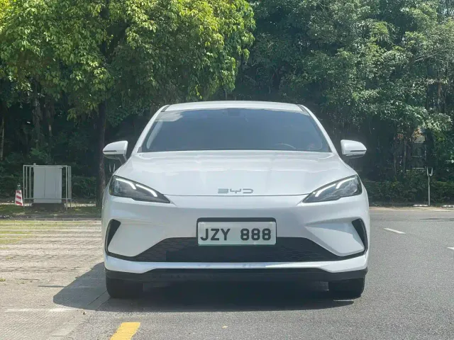 BYD Seal 05 DM-i — Фото автомобиля 3