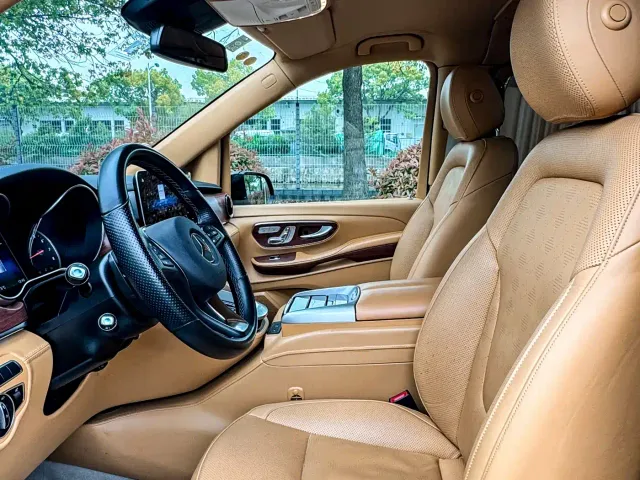 Mercedes-Benz V-Class — Фото автомобиля 4