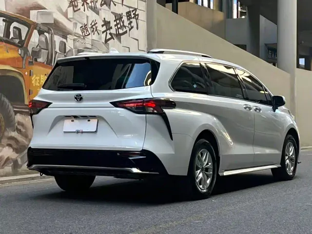 Toyota Granvia — Фото автомобиля 5