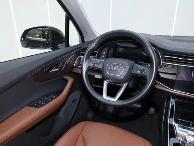 Audi Q7 — Фото автомобиля 29