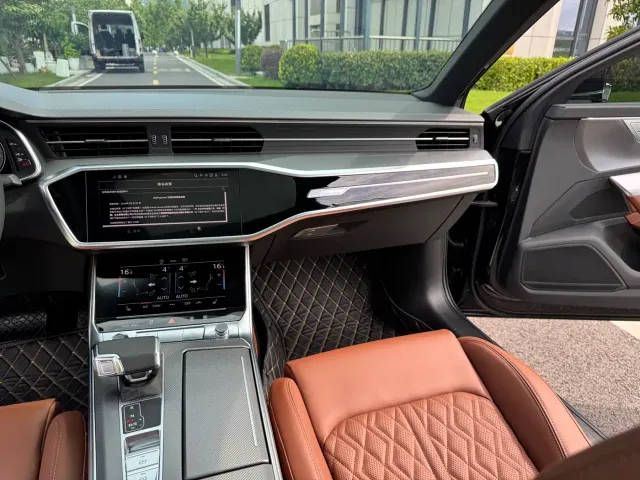 Audi A6L — Фото автомобиля 18