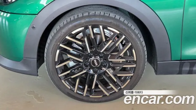 Mini Cooper — Фото автомобиля 16