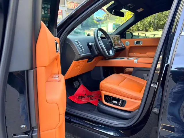 Li Auto L9 — Фото автомобиля 6
