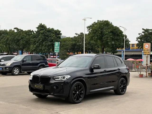 Фотография автомобиля — BMW X3