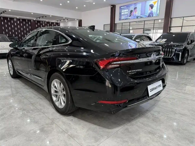 Buick LaCrosse — Фото автомобиля 6