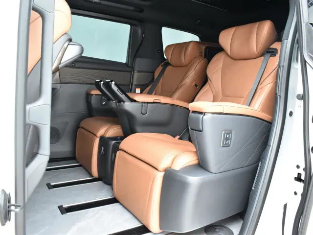 Toyota Vellfire — Фото автомобиля 16