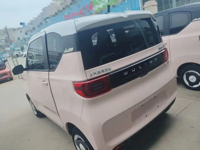 Wuling Hongguang Mini EV — Фото автомобиля 4