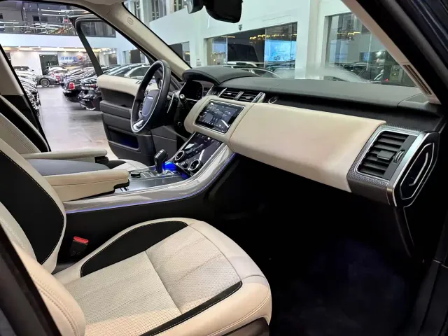 Land Rover Range Rover Sport — Фото автомобиля 9
