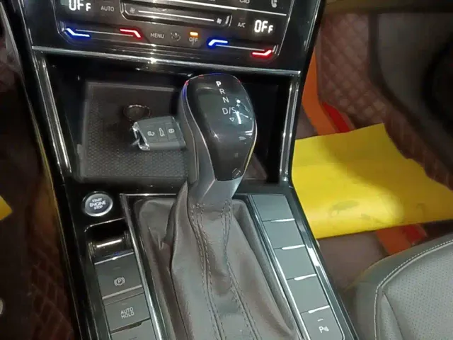 Volkswagen Passat — Фото автомобиля 13