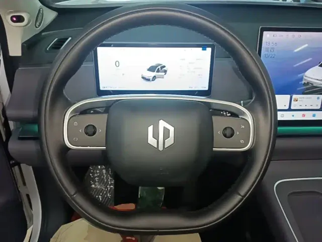 Leapmotor C10 — Фото автомобиля 10