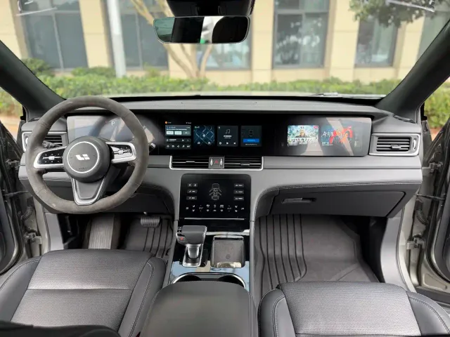 Li Auto ONE — Фото автомобиля 5