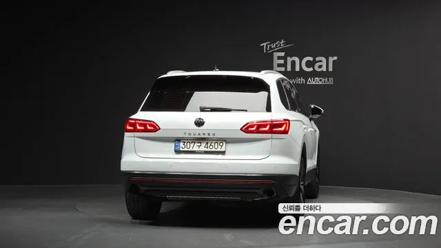 Volkswagen Touareg Touareg 3 поколение 3.0 TDI Premium — Фото автомобиля 4