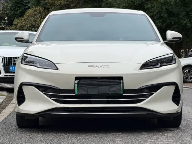 Фотография автомобиля — BYD Seal 06
