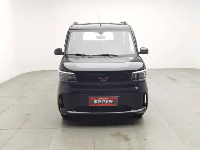 Wuling Zhiguang NEV — Фото автомобиля 3