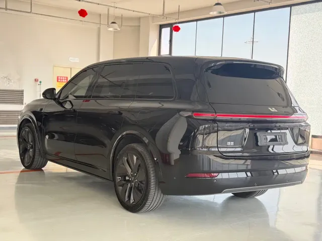 Li Auto Li Xiang L9 2024 Model Ultra — Фото автомобиля 11