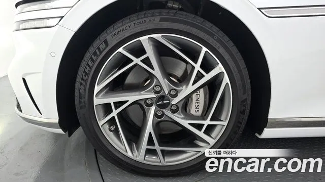 Genesis G90 RS4 — Фото автомобиля 5