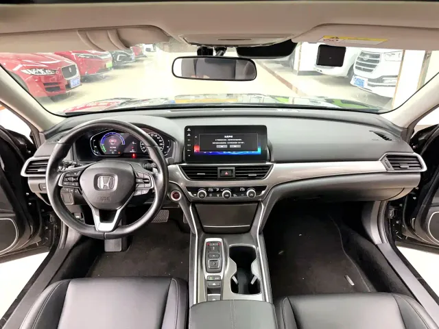 Honda Accord — Фото автомобиля 8