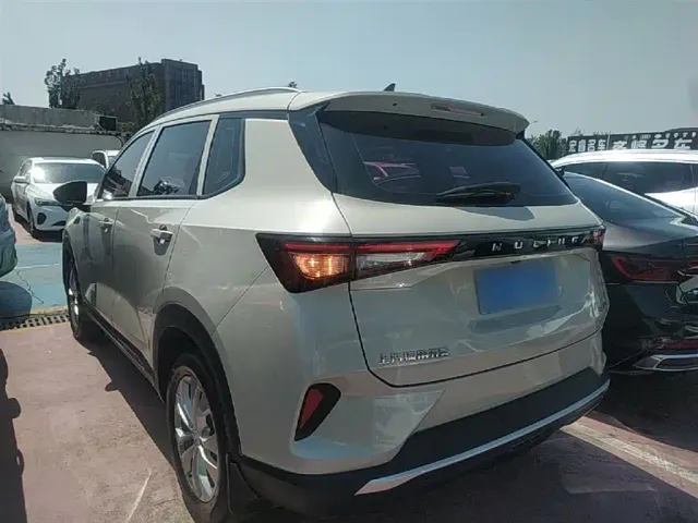 Wuling Asta — Фото автомобиля 4