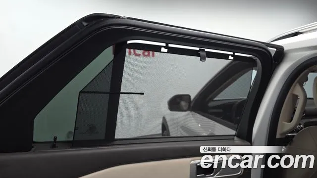 Ford Explorer Explorer 6 поколение 3.0 Platinum 4WD — Фото автомобиля 25