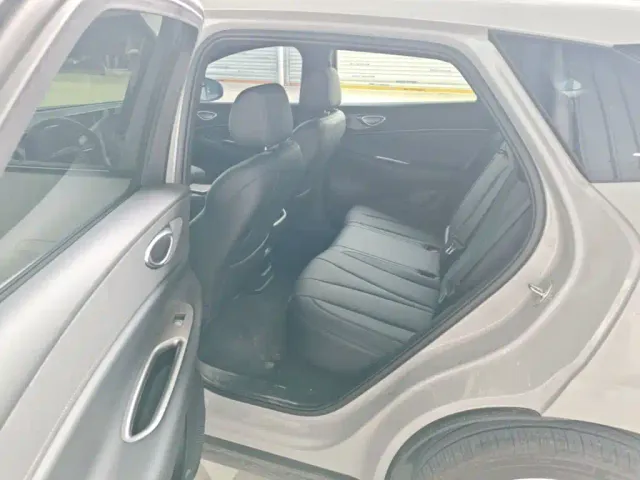BYD Sealion 06 — Фото автомобиля 16