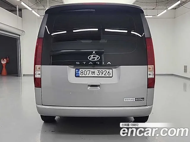 Hyundai Staria Staria Карго 5 мест — Фото автомобиля 3