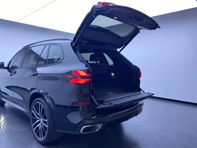 BMW X5 — Фото автомобиля 12