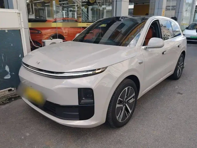 Фотография автомобиля — Li Auto L6