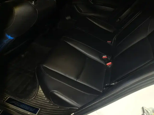 Honda Accord — Фото автомобиля 18