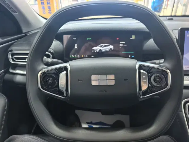 Geely Galaxy Stellar 6 — Фото автомобиля 11