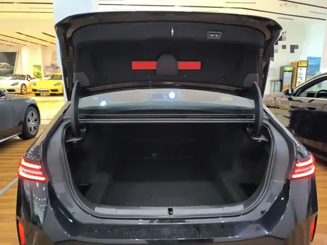 BMW 5 Series — Фото автомобиля 18