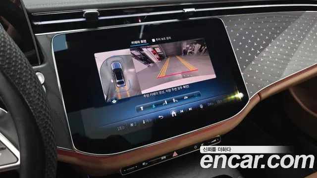 Mercedes-Benz E-Class — Фото автомобиля 16