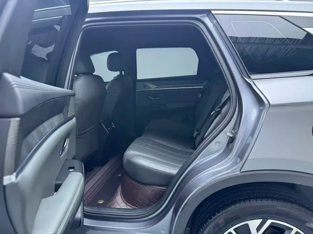 BYD Song Pro — Фото автомобиля 9