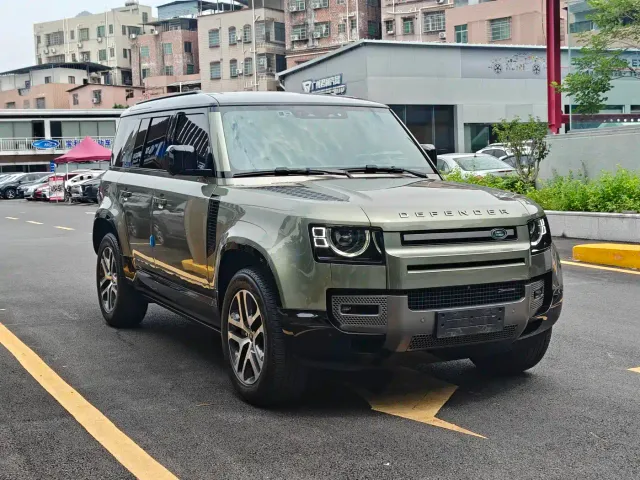 Land Rover Defender — Фото автомобиля 3