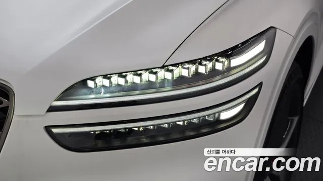 Genesis GV70 — Фото автомобиля 7