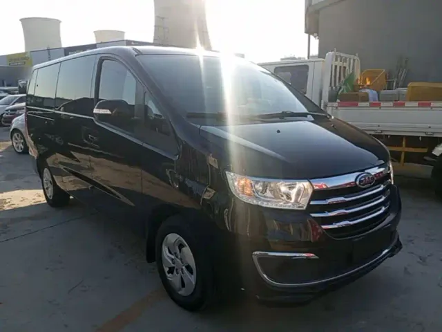 JAC Refine M3 — Фото автомобиля 3
