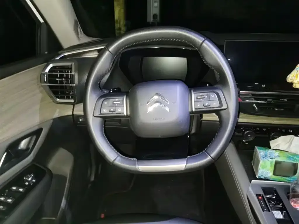Citroën Versailles C5 X 2023 1.6T Enjoy Extraordinary — Фото автомобиля 6