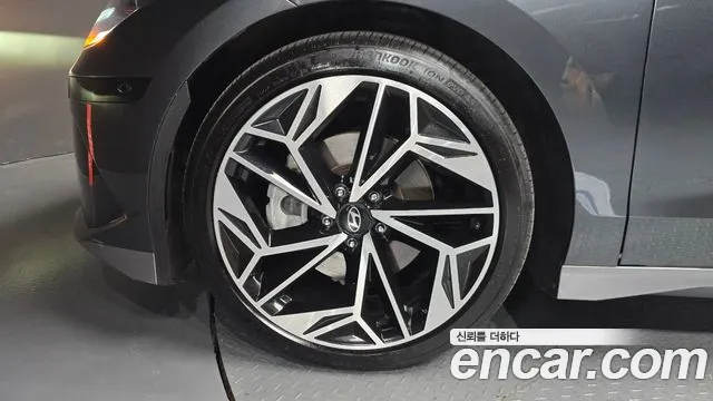 Hyundai Ioniq 6 — Фото автомобиля 5